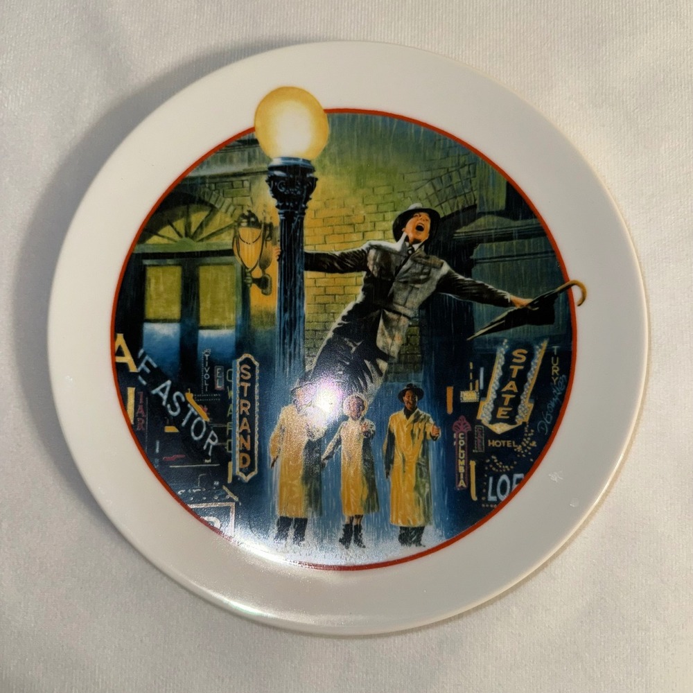 Singin' in the Rain Musical Vintage‎ Plate Avon Images of Hollywood Collectible
